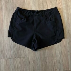 Magellan Outdoors Black Athletic Shorts Lightweight Mid-Thigh